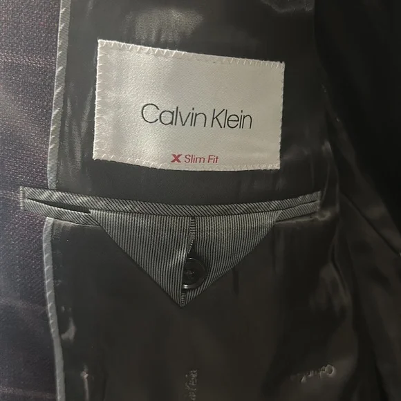 Calvin Klein Mens slim fit purple pin stripe suit jacket. Brand new worn once.